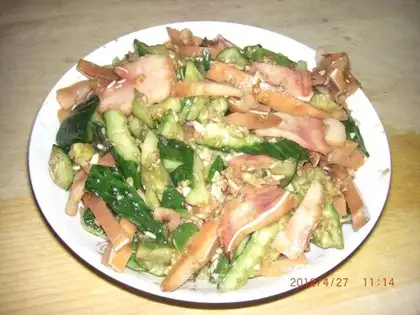 Cucumber mixed with pig ears
