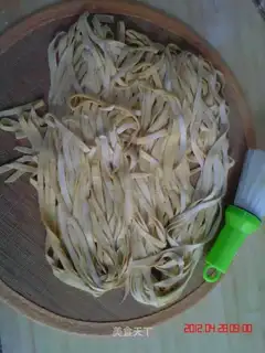 Pumpkin handmade noodles