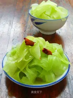 Stir lettuce with stir-fried vegetables