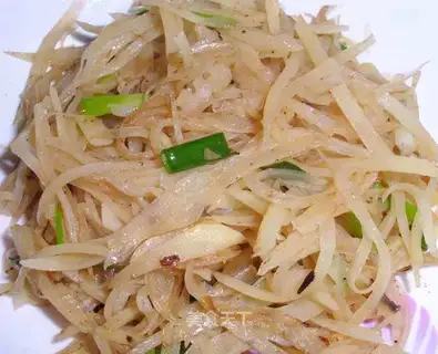stir-fried shredded potatoes