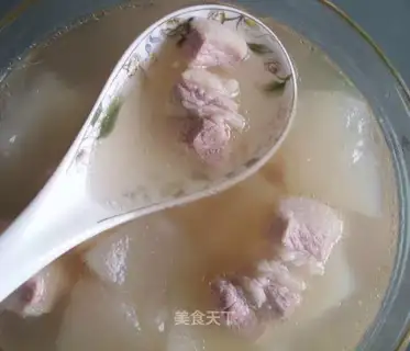 Rib meat and white gourd soup