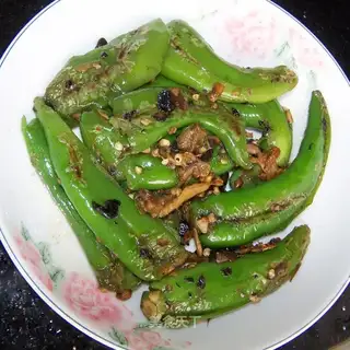 Tiger skin green pepper