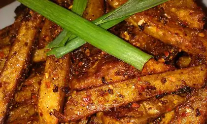 Spicy potato chips