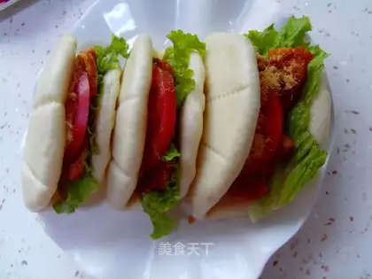 Barbecue lotus leaf cake