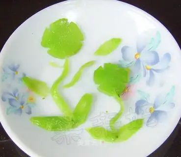 lettuce flower