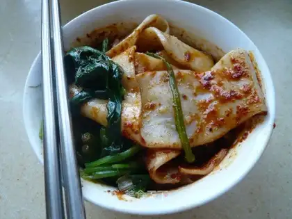 Shaanxi oil sprinkled noodles