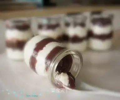 Red bean paste milk jelly
