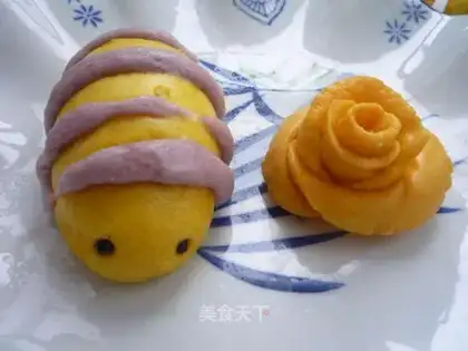 Cartoon steamed buns
