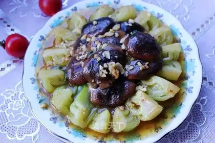 Stewed mushrooms and vegetables