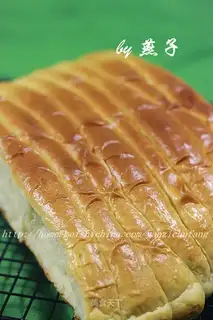 Hong Kong-style milk steak bun