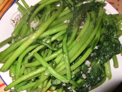 Garlic chrysanthemum