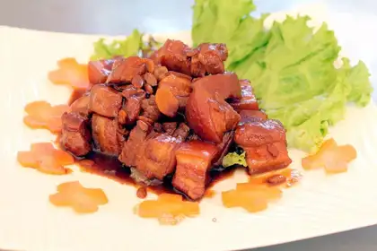 Sauce braised pork
