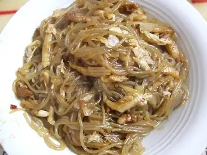 Stewed cabbage with vermicelli