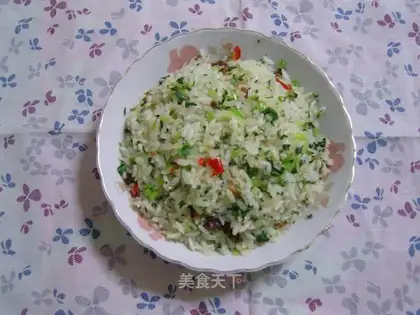 Fried rice with bacon and green vegetables