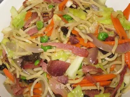 Mixed fried ramen