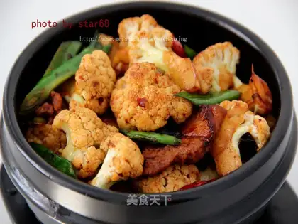 Dry stir-fried cauliflower