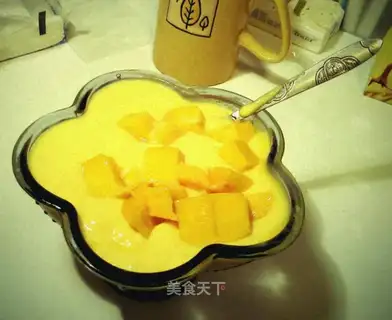Mango yogurt and white fungus