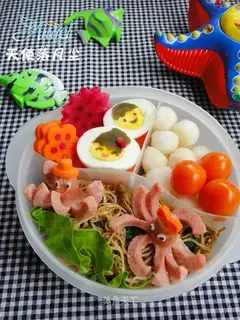 Octopus fried noodles bento