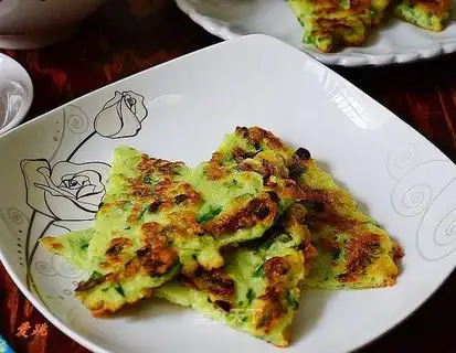 Cucumber shredded barley egg cake