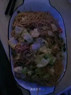 fried noodles with cabbage