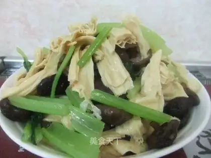 stir-fried tofu bamboo with mushrooms