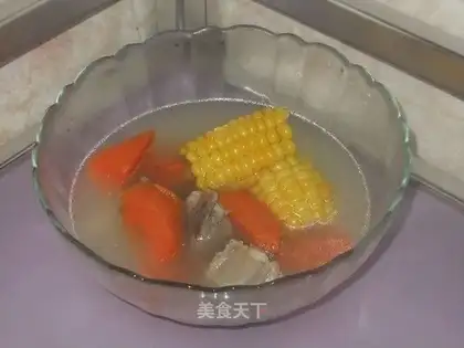 Corn and carrot ribs soup