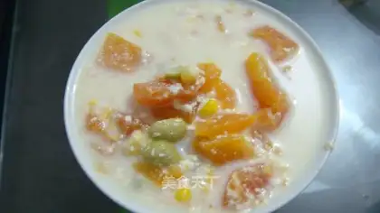 Stewed papaya with milk