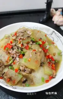 stir-fried white gourd with mushrooms and minced meat