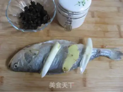Make Steamed yellow croaker step 4