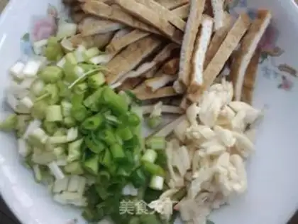 Make sour rice noodles step 1