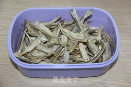 Make Maotai-flavored dried fish step 0