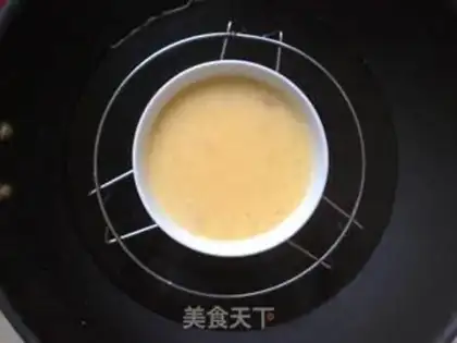 Make Bone soup quail egg custard step 5