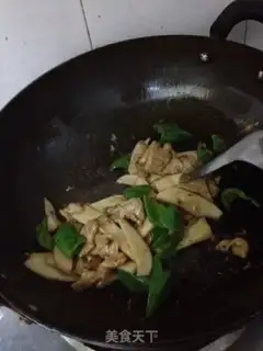 Make Fried pork slices with green pepper and mushroom step 7