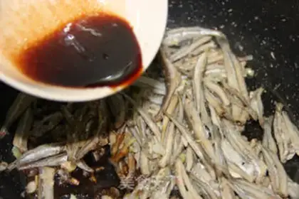 Make Maotai-flavored dried fish step 8