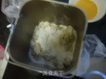 Make Whole-wheat oil-free almond bread step 1