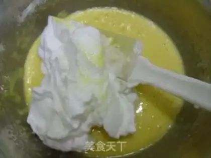 Make Giraffe cake roll step 7