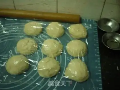 Make Whole-wheat oil-free almond bread step 4