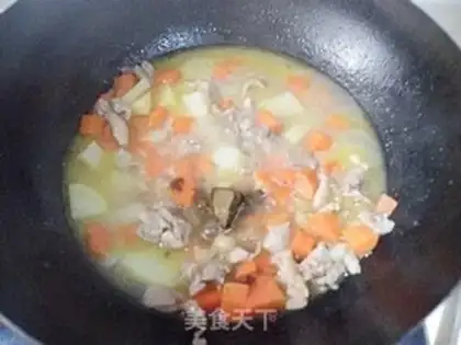 Make Curry potato chicken rice step 5