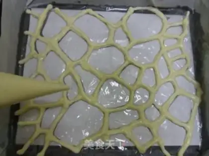 Make Giraffe cake roll step 11