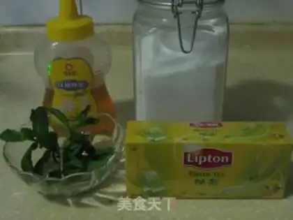 Make honey mint tea step 0