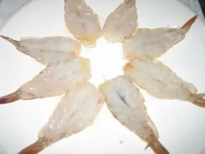Make Shrimp with garlic step 1