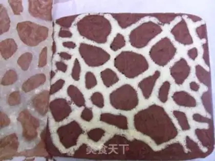 Make Giraffe cake roll step 18