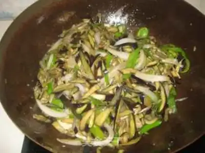 Make stir-fried shredded tomato step 6