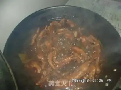 Make Pickled pepper sweet and sour chicken feet step 4