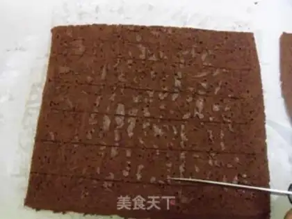 Make Giraffe cake roll step 21