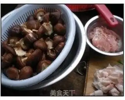 Make stir-fried pork with mushroom step 0