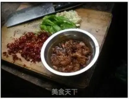 Make stir-fried pork with mushroom step 2