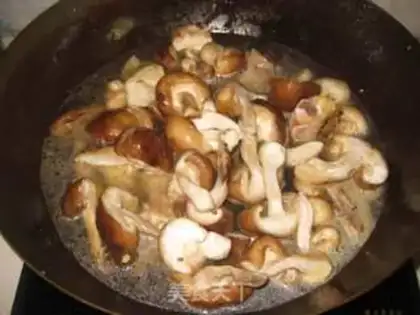 Make Stewed chicken fin with mushroom step 5