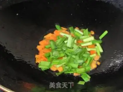 Make stir-fried bean dregs with leeks and pickles step 5