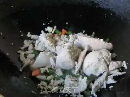 Make stir-fried bean dregs with leeks and pickles step 6